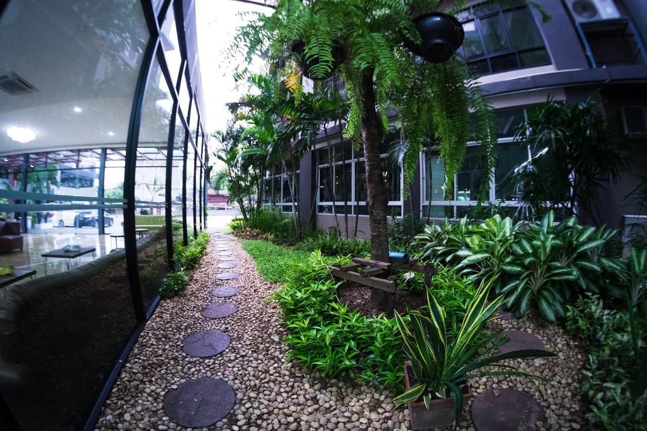 Apple Holiday Bangkok Exterior foto